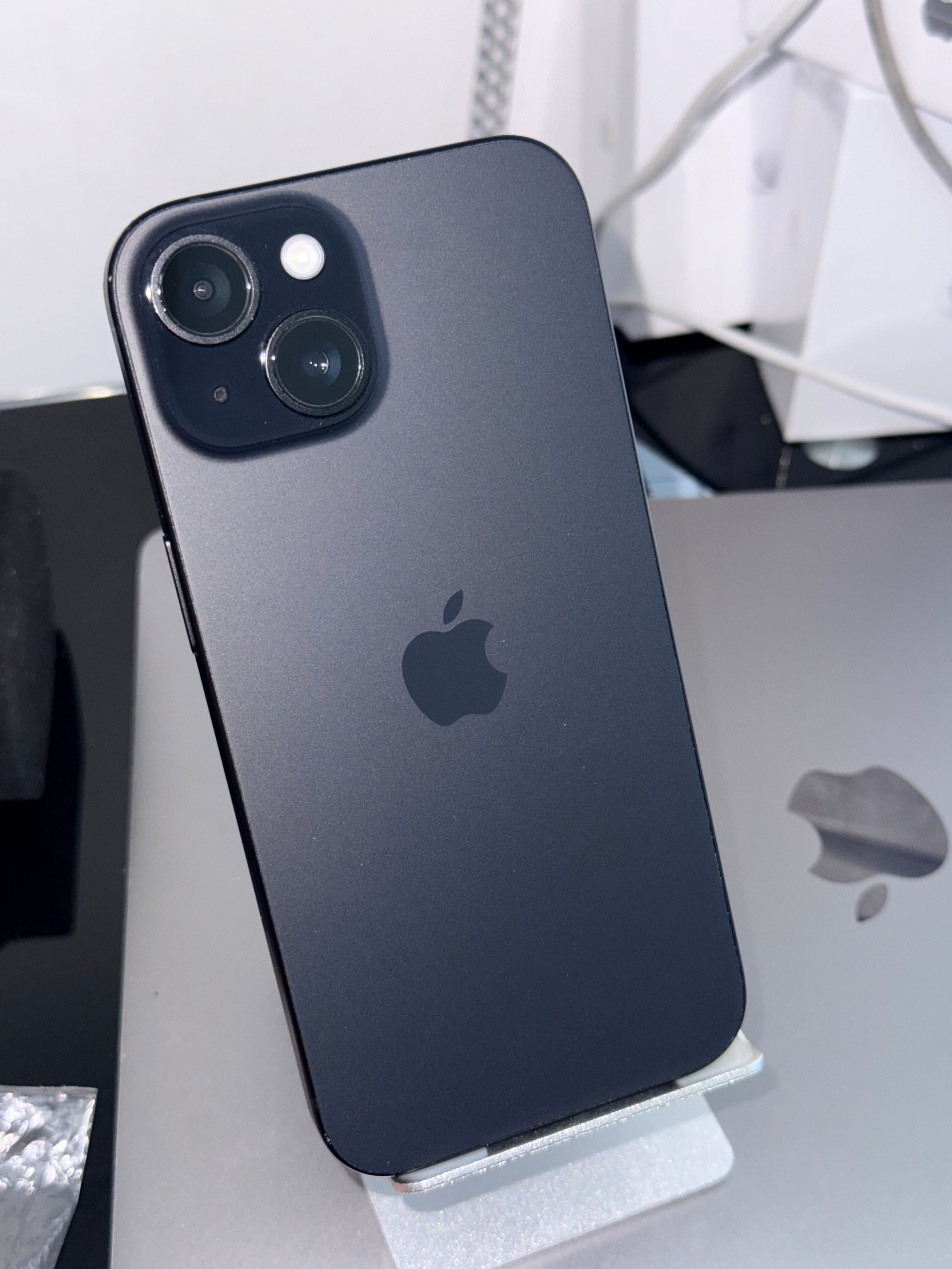 iPhone 15 128GB