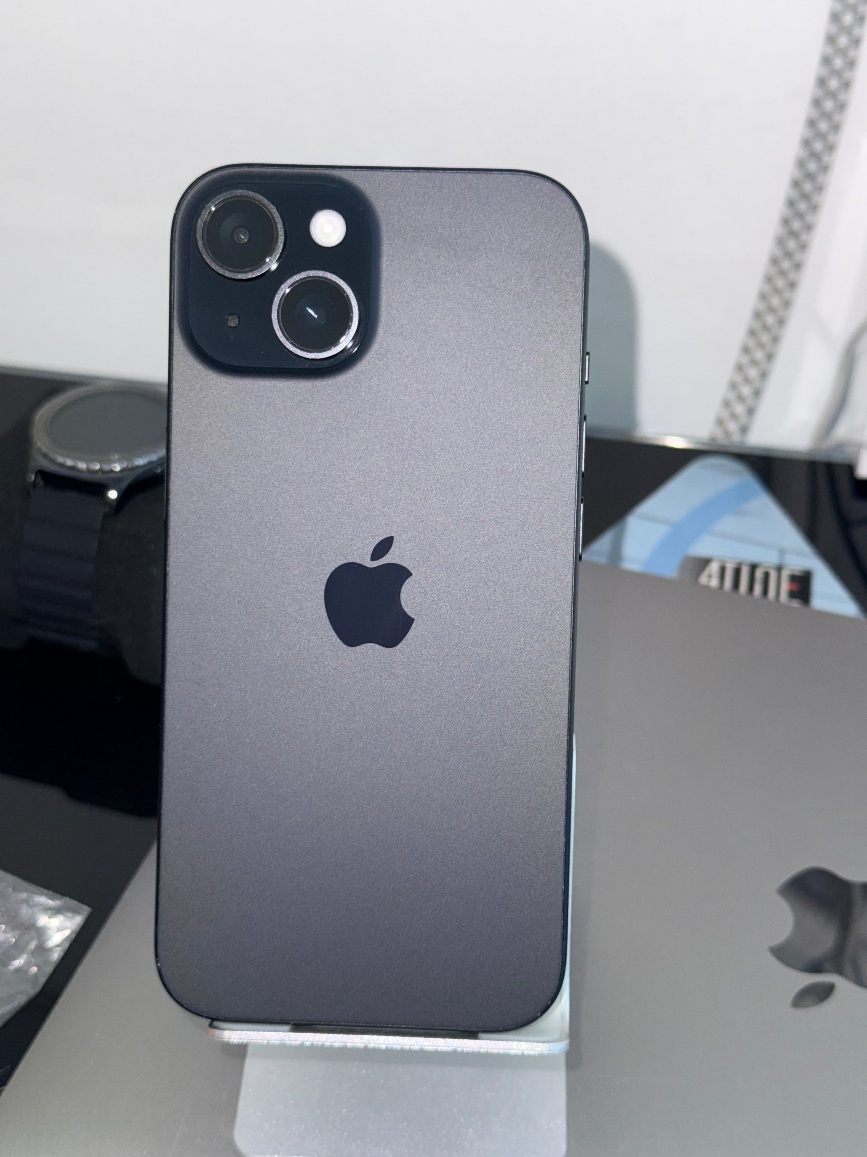 iPhone 15 128GB