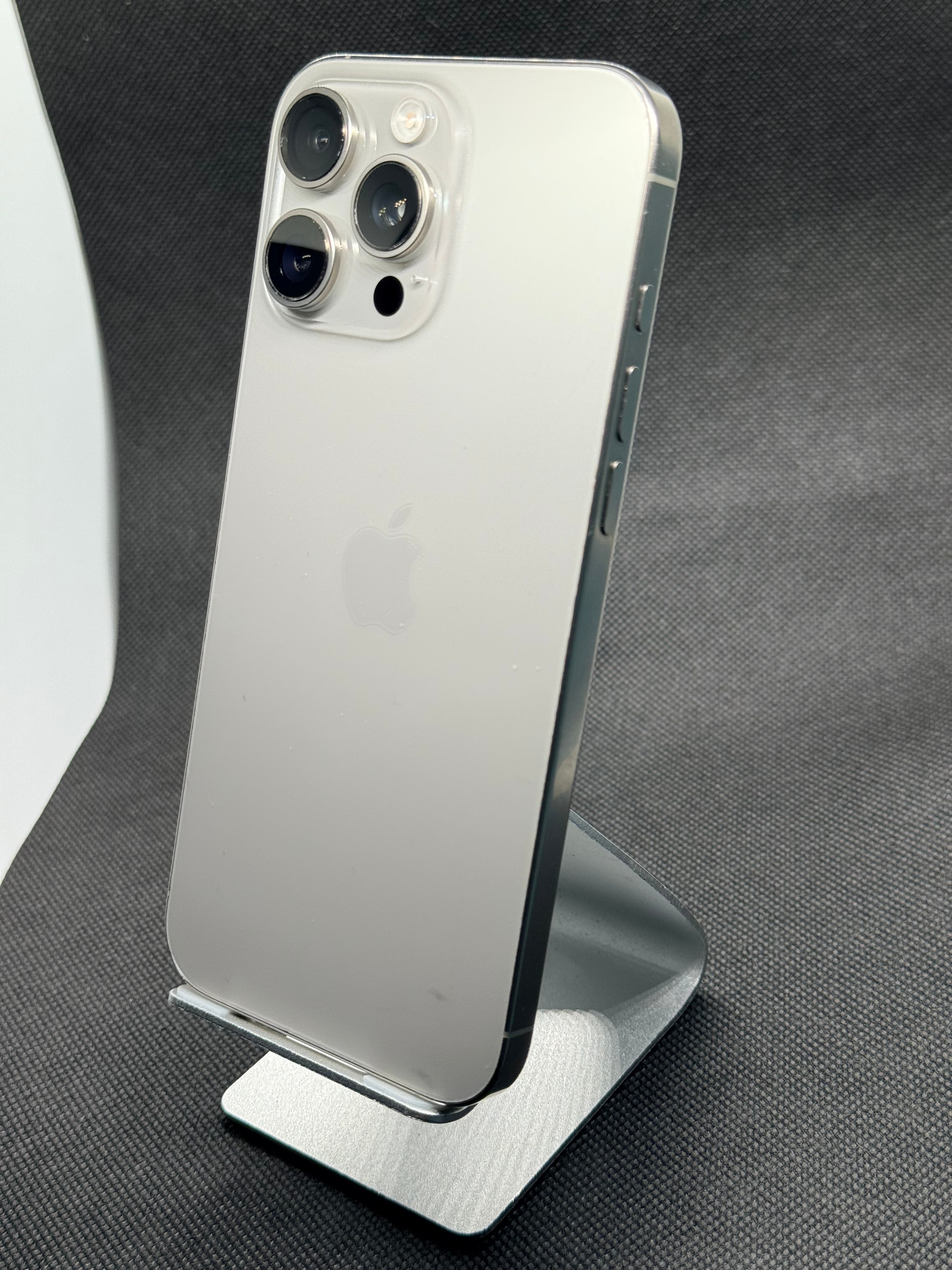 IPHONE 16 PRO MAX 256GB LIBRE