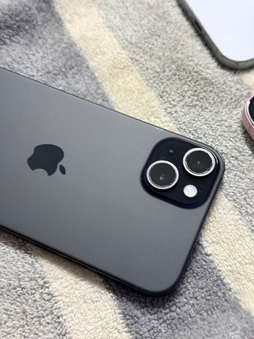 iPhone 15 128GB